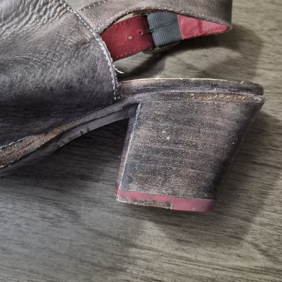 Dark Brown Distressed Leather Chunky Heel Sandle Size 8.5 - Picture 7 of 10